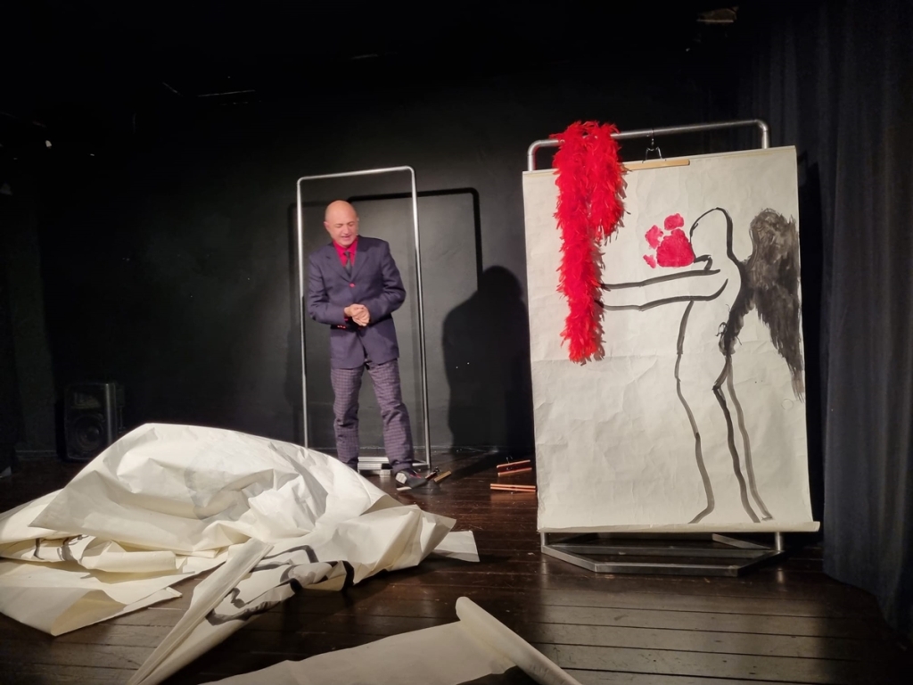 Ernesto Orrico torna a Spazio Teatro con l’ossessione di “Hamlet in Pieces”